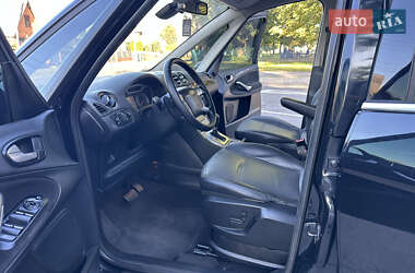 Минивэн Ford Galaxy 2010 в 