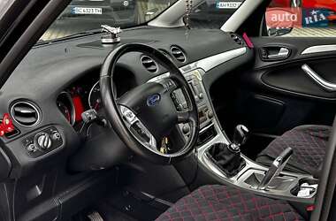 Минивэн Ford Galaxy 2010 в 