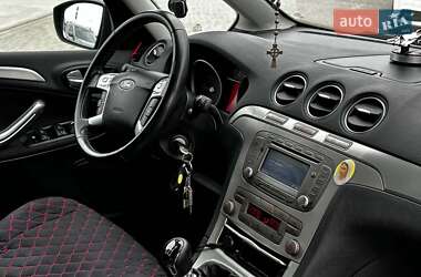 Минивэн Ford Galaxy 2010 в 