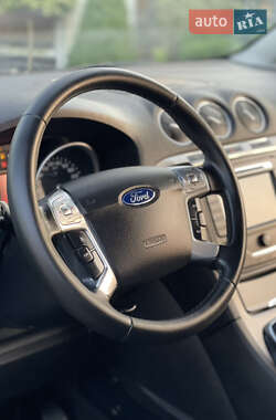 Минивэн Ford Galaxy 2014 в 