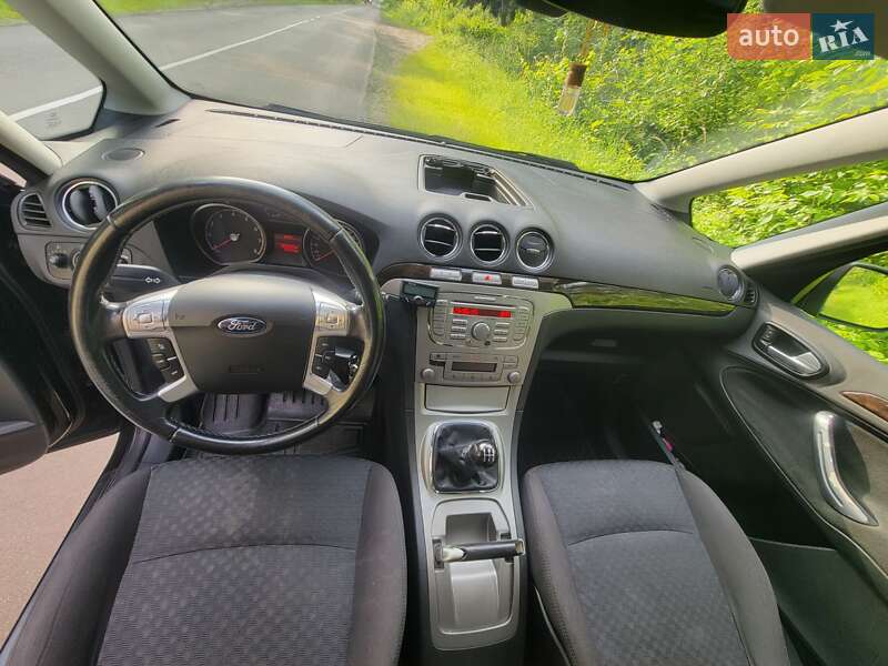 Мінівен Ford Galaxy 2007 в Ківерцях