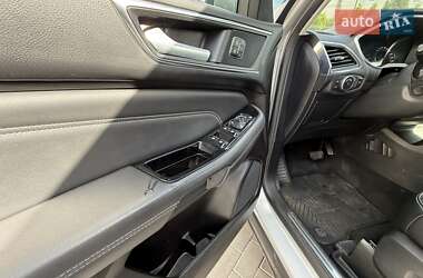 Минивэн Ford Galaxy 2019 в 
