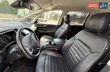 Минивэн Ford Galaxy 2019 в 