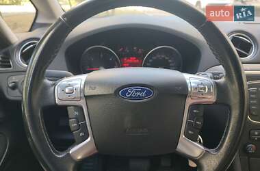 Минивэн Ford Galaxy 2013 в 