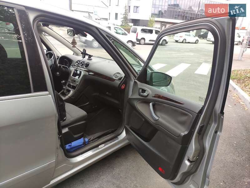Мінівен Ford Galaxy 2009 в Києві