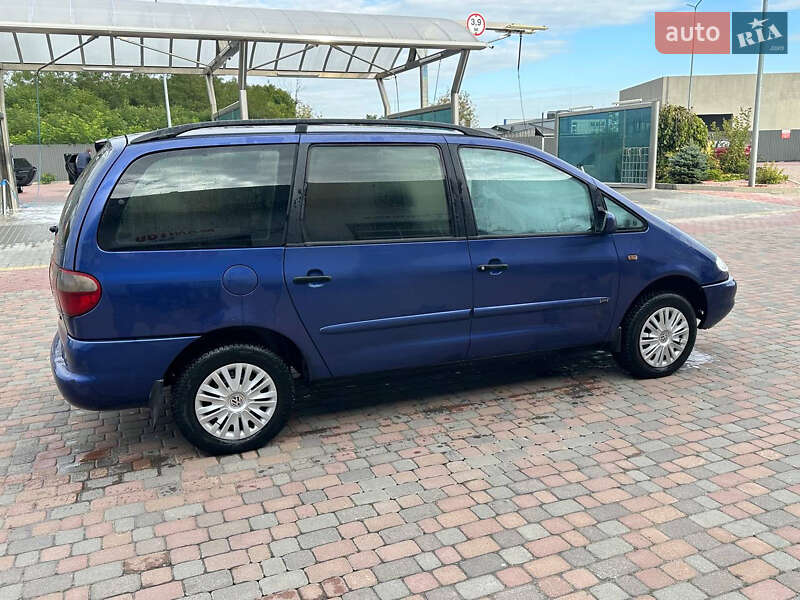 Мінівен Ford Galaxy 2000 в Сарнах