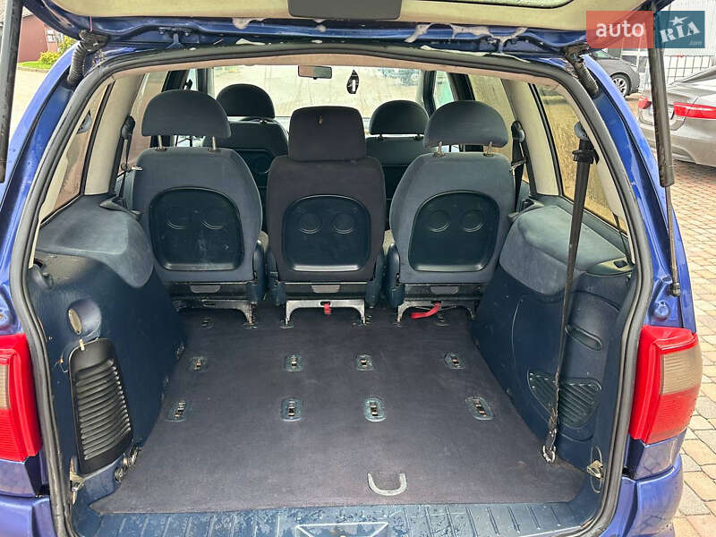Мінівен Ford Galaxy 2000 в Сарнах