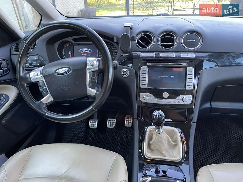 Минивэн Ford Galaxy 2010 в Долине фото 4 Минивэн Ford Galaxy 2010 в Долине
