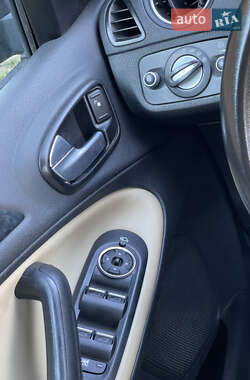 Минивэн Ford Galaxy 2010 в 