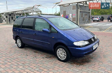 Мінівен Ford Galaxy 2000 в Сарнах