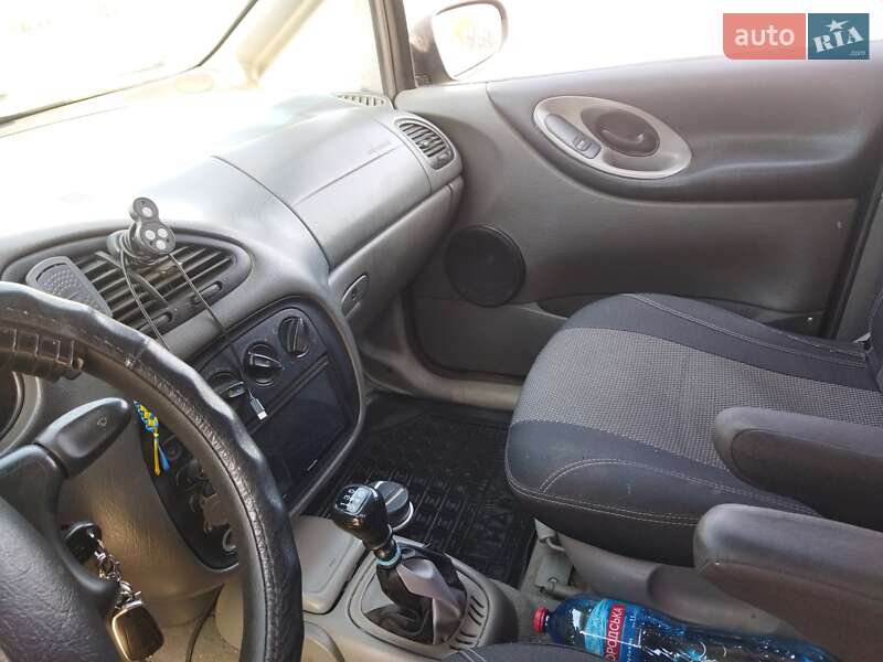 Мінівен Ford Galaxy 2000 в Харкові