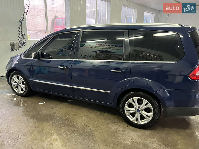 Мінівен Ford Galaxy 2013 в Чернівцях
