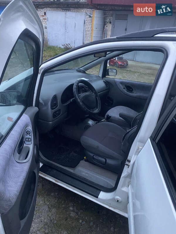 Мінівен Ford Galaxy 1998 в Новояворівську