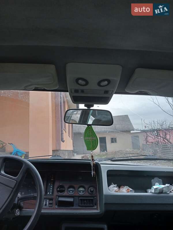 Седан Ford Granada 1982 в Черновцах