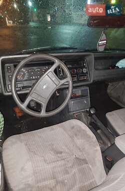 Седан Ford Granada 1985 в Умані