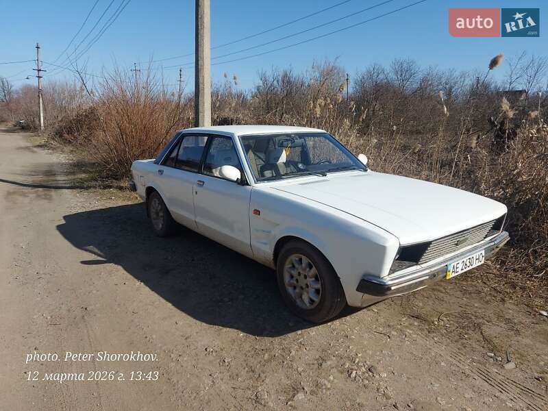 Седан Ford Granada 1977 в Нікополі