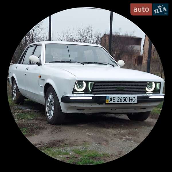 Седан Ford Granada 1977 в Нікополі