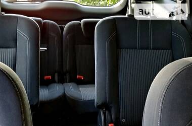 Минивэн Ford Grand C-Max 2010 в 
