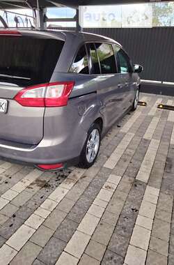 Минивэн Ford Grand C-Max 2014 в Городке