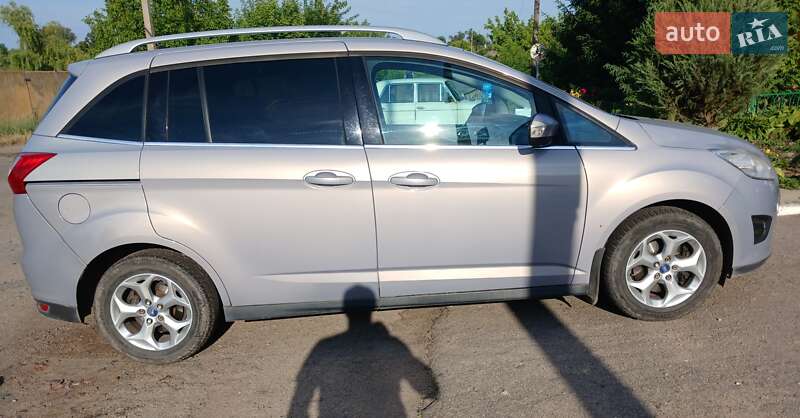 Мінівен Ford Grand C-Max 2010 в Дніпрі