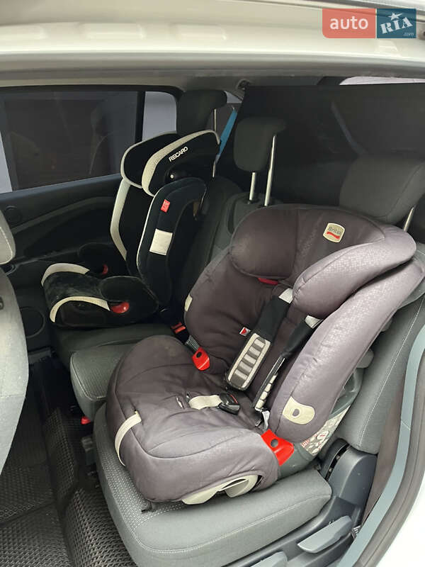 Минивэн Ford Grand C-Max 2012 в Ивано-Франковске