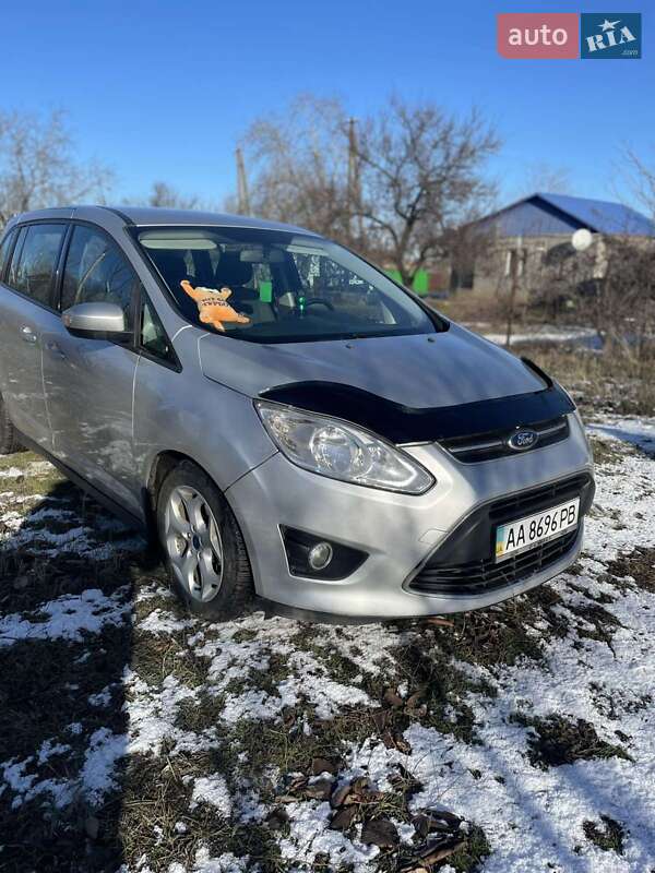 Минивэн Ford Grand C-Max 2012 в 