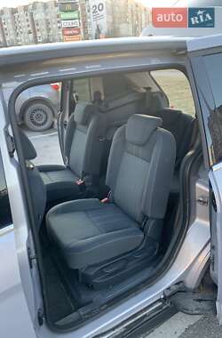 Мінівен Ford Grand C-Max 2010 в 