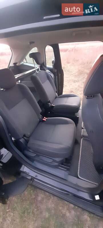 Минивэн Ford Grand C-Max 2013 в Луцке