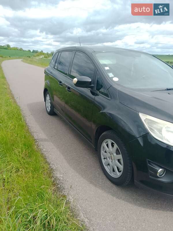 Минивэн Ford Grand C-Max 2011 в Городке