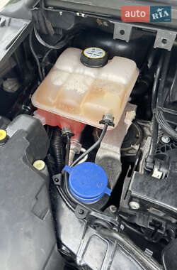 Минивэн Ford Grand C-Max 2011 в 