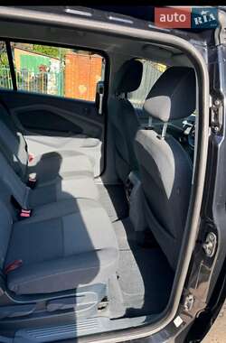 Минивэн Ford Grand C-Max 2011 в 