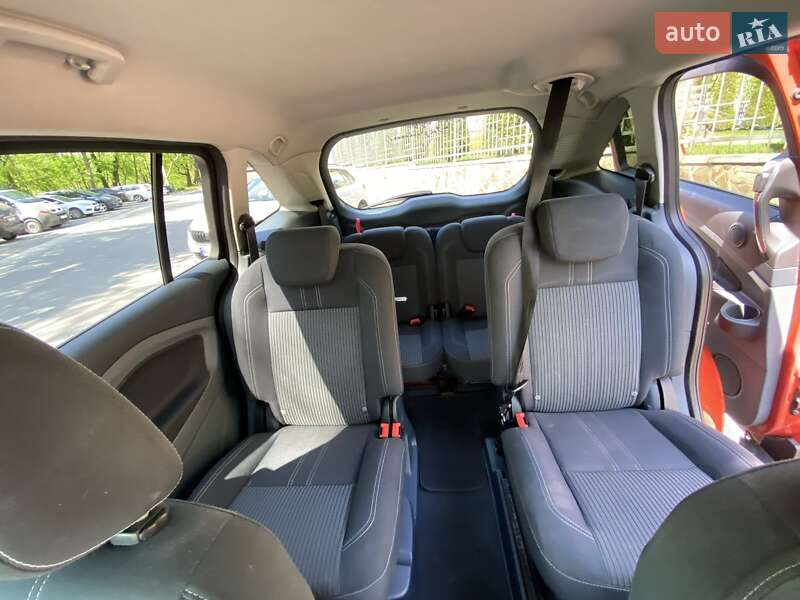 Мінівен Ford Grand C-Max 2011 в Львові фото 10 Мінівен Ford Grand C-Max 2011 в Львові