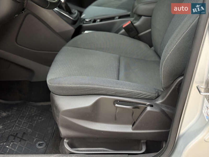 Мінівен Ford Grand C-Max 2016 в Тернополі