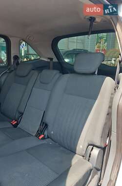 Мінівен Ford Grand C-Max 2012 в 