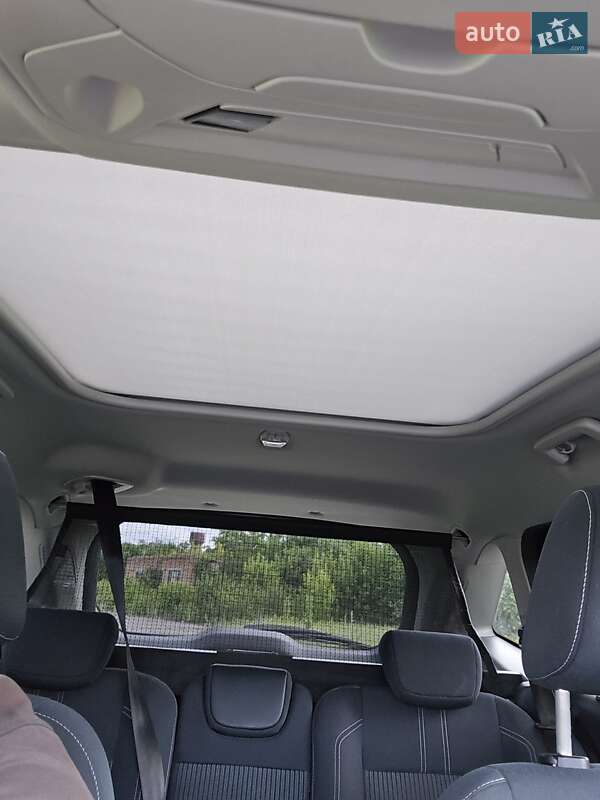 Мінівен Ford Grand C-Max 2011 в Пирятині