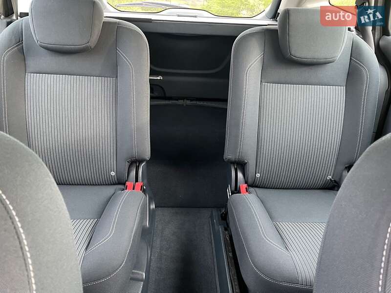 Минивэн Ford Grand C-Max 2011 в Богуславе фото 8 Минивэн Ford Grand C-Max 2011 в Богуславе