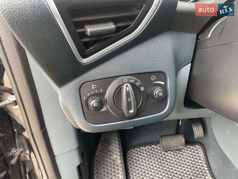 Минивэн Ford Grand C-Max 2011 в Богуславе фото 37 Минивэн Ford Grand C-Max 2011 в Богуславе