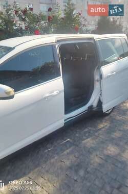 Минивэн Ford Grand C-Max 2012 в 
