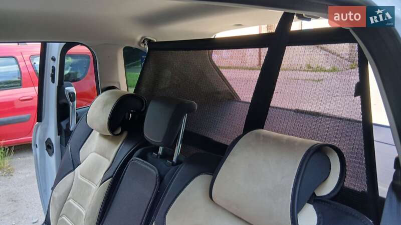 Минивэн Ford Grand C-Max 2011 в Тернополе