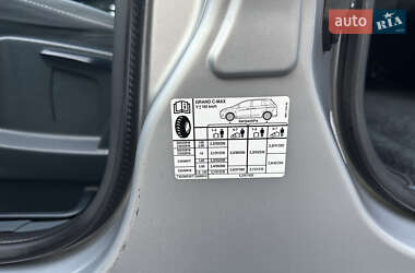 Минивэн Ford Grand C-Max 2010 в 
