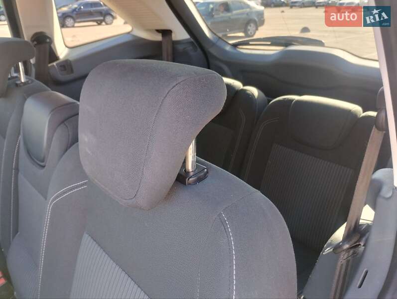 Минивэн Ford Grand C-Max 2013 в Житомире