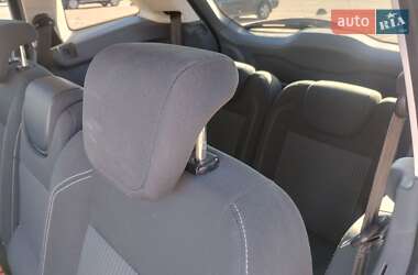 Мінівен Ford Grand C-Max 2013 в 