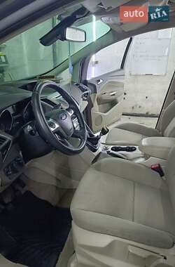Мінівен Ford Grand C-Max 2011 в  фото 15 Мінівен Ford Grand C-Max 2011 в