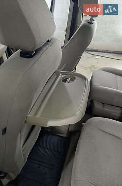 Мінівен Ford Grand C-Max 2011 в  фото 19 Мінівен Ford Grand C-Max 2011 в