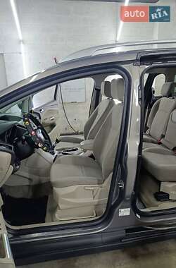 Мінівен Ford Grand C-Max 2011 в  фото 23 Мінівен Ford Grand C-Max 2011 в