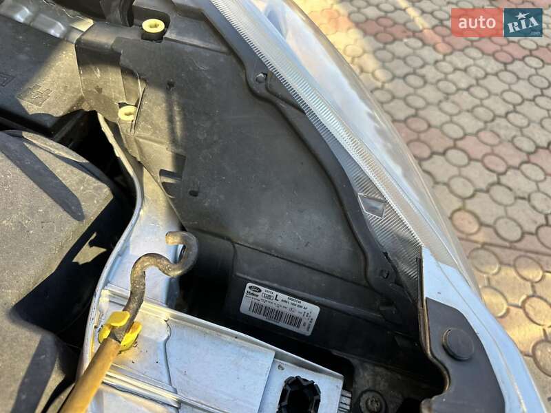 Мінівен Ford Grand C-Max 2011 в Чернівцях