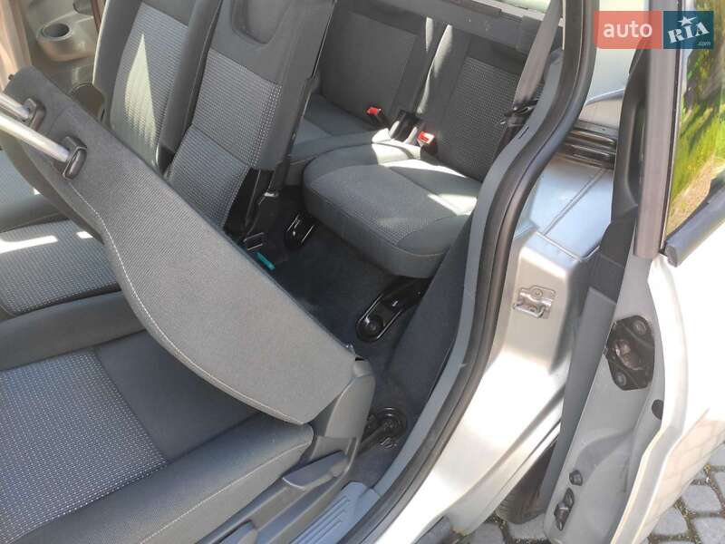 Минивэн Ford Grand C-Max 2010 в Львове фото 3 Минивэн Ford Grand C-Max 2010 в Львове