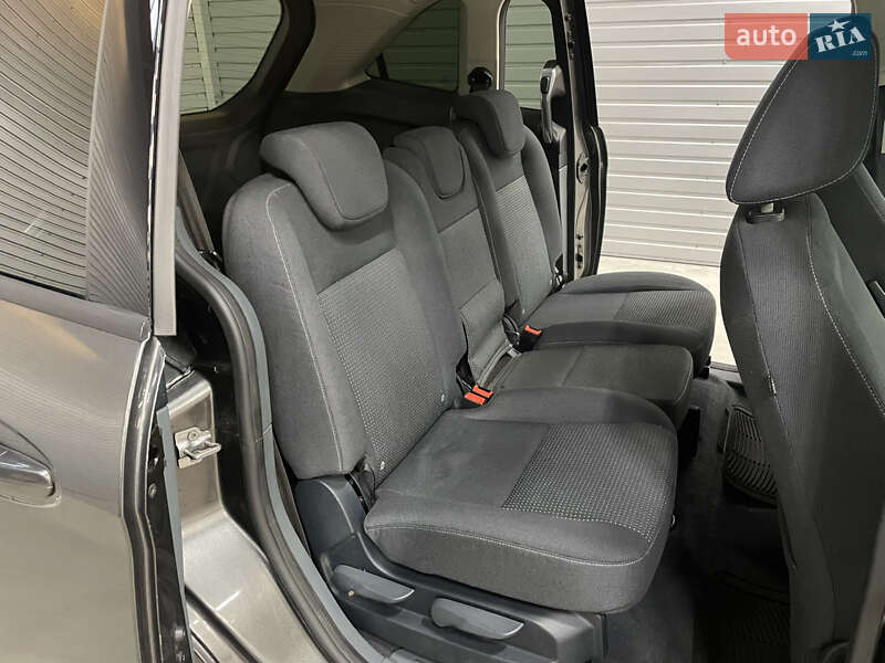 Минивэн Ford Grand C-Max 2015 в Стрые фото 5 Минивэн Ford Grand C-Max 2015 в Стрые