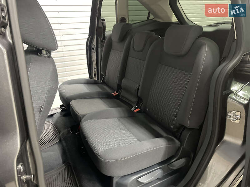 Минивэн Ford Grand C-Max 2015 в Стрые фото 33 Минивэн Ford Grand C-Max 2015 в Стрые