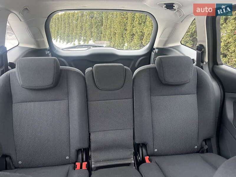 Минивэн Ford Grand C-Max 2015 в Стрые